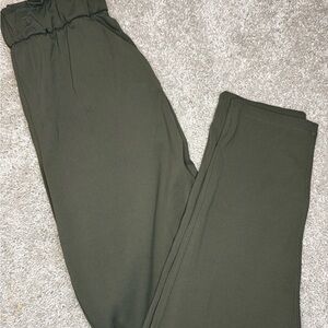 Lululemon Stretch High-Rise 7/8 Tapered Pants | Green | Size 4